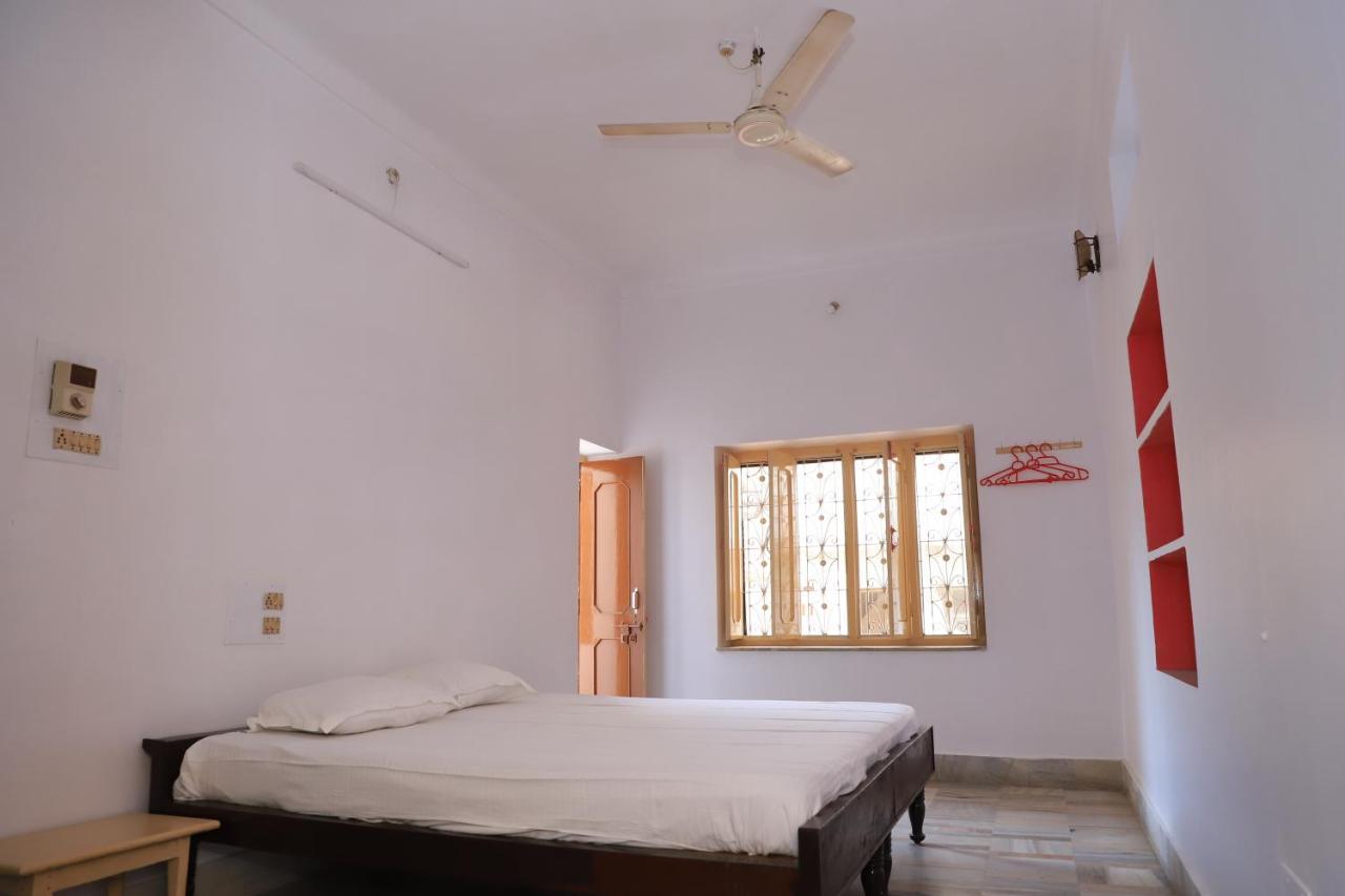 The Brahma Space Pushkar Rom bilde