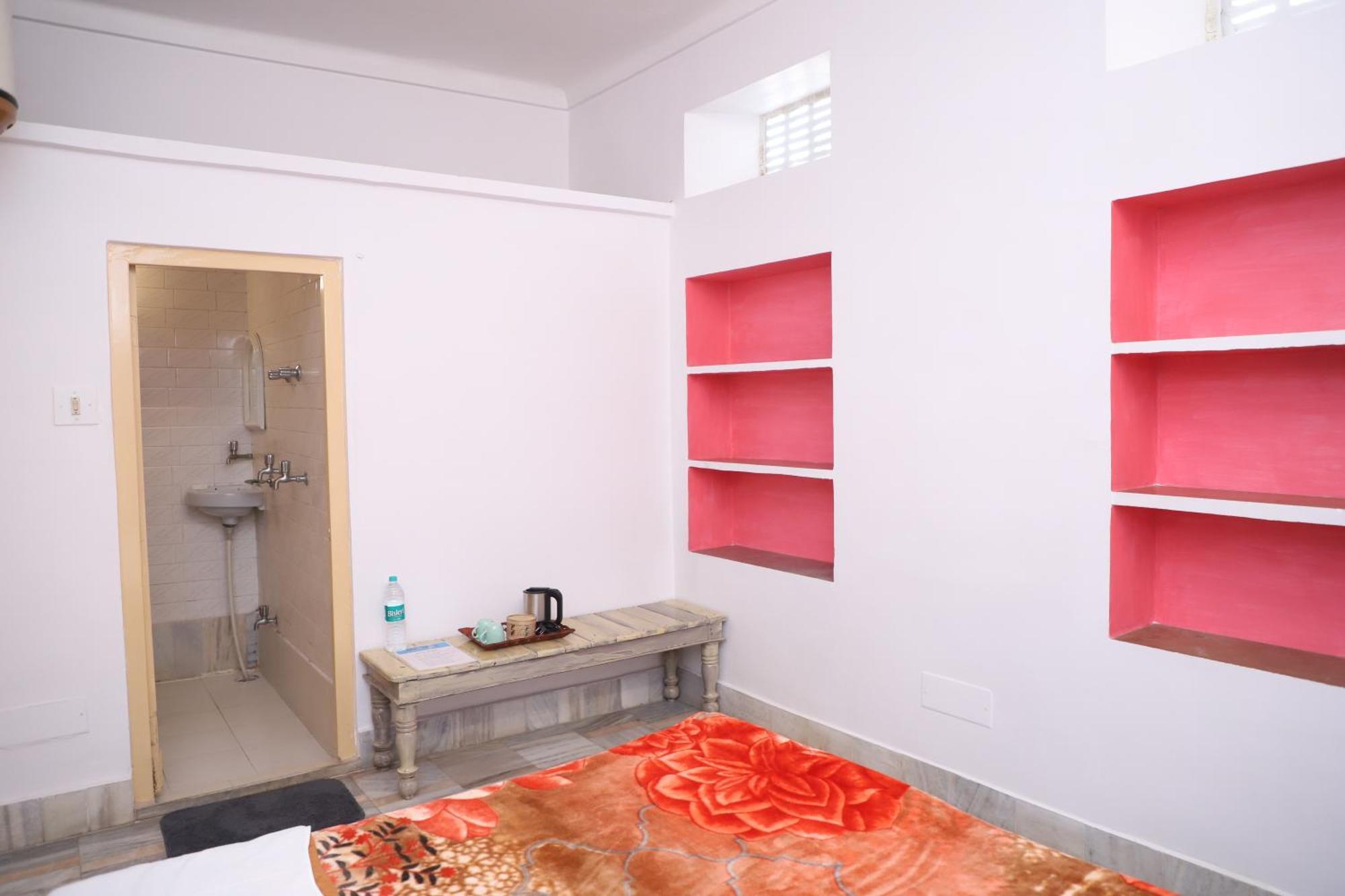 The Brahma Space Pushkar Rom bilde
